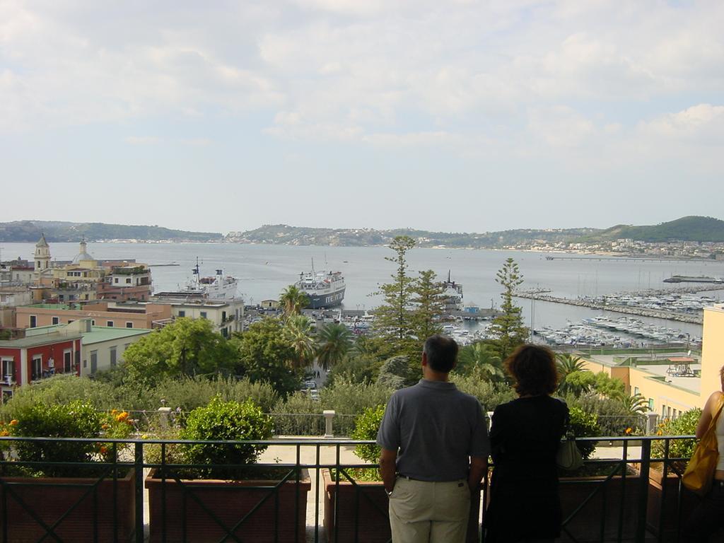 Flegrea House Pozzuoli Exterior foto